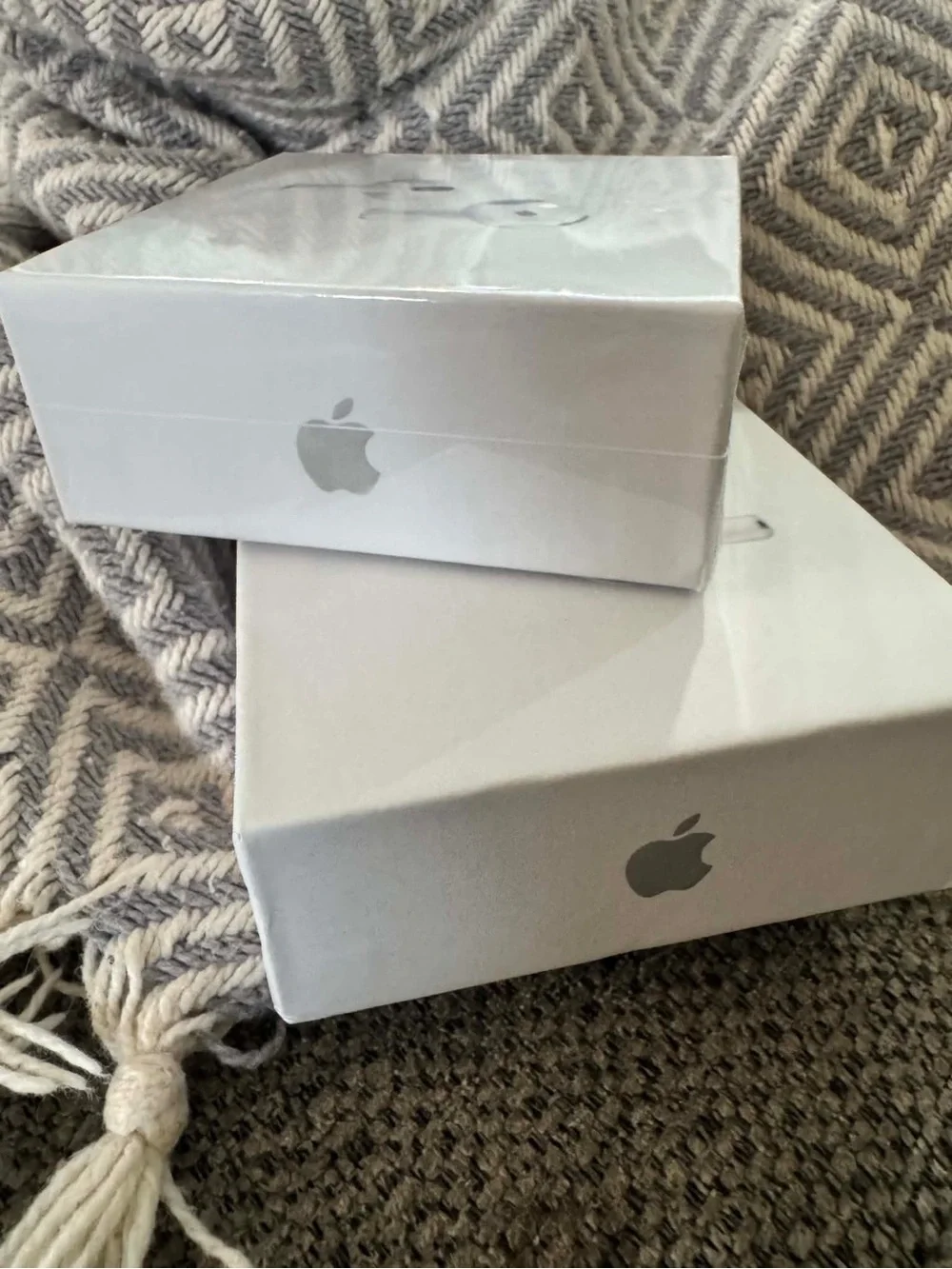Apple Earbuds Wireless Bluetooth Earphones - White